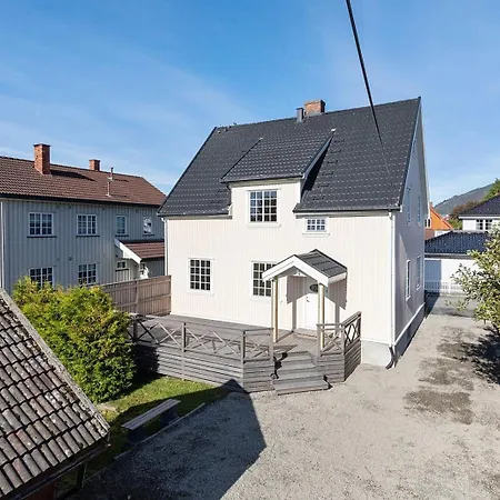 Apartman Sentral I Klassisk Hus! *