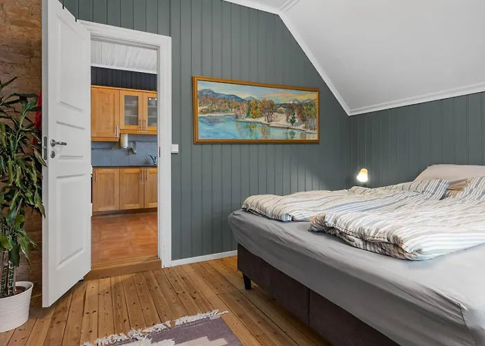 Sentral I Klassisk Hus! Apartment *