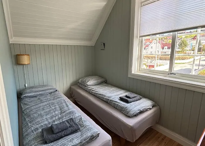 Sentral I Klassisk Hus! Apartament